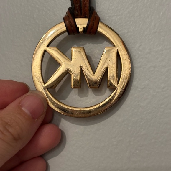 Michael Kors Gold Pendant Lanyard Bag Tag - Picture 3 of 3